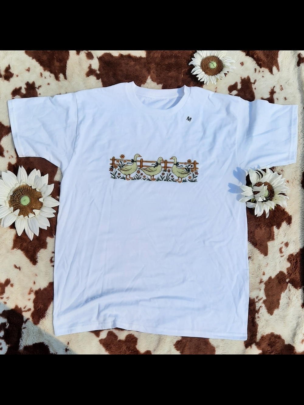 80s Inspired White Short-Sleeve Tee with Goose Graphic - Picture 2 of 7